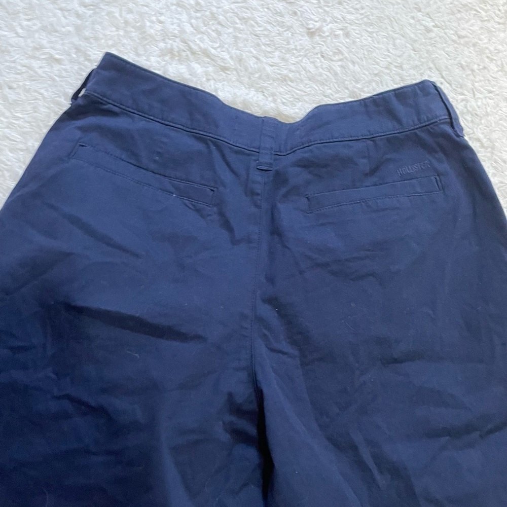 Hollister Men's Dark Blue Flat Front Shorts - Picture 4 of 12